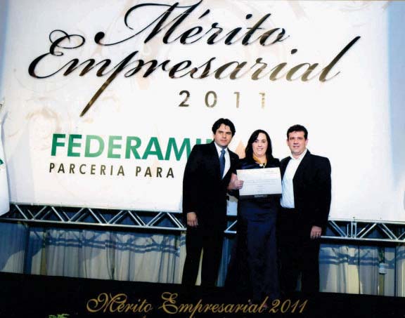 Wander Luiz (Federaminas),Lúcia Iório(Lindelucy Lingerie) e João Carlos Iório (Presidente da Aciju)